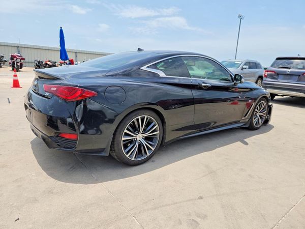 2017 INFINITI Q60