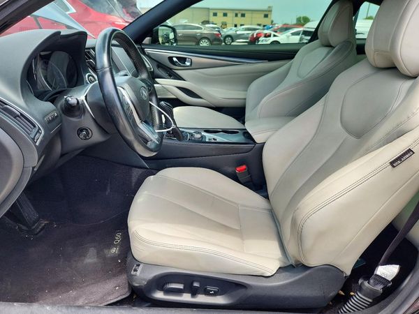 2017 INFINITI Q60