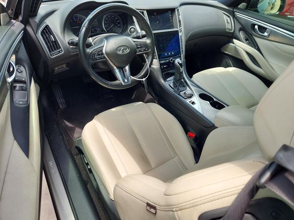 2017 INFINITI Q60