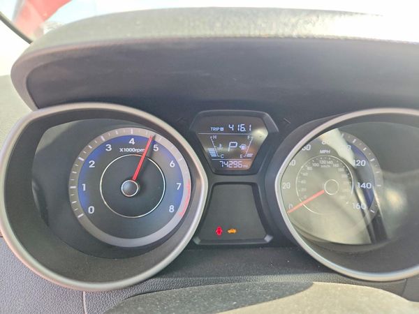 2015 HYUNDAI ELANTRA