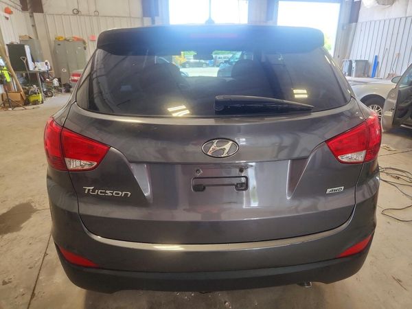 2015 HYUNDAI TUCSON