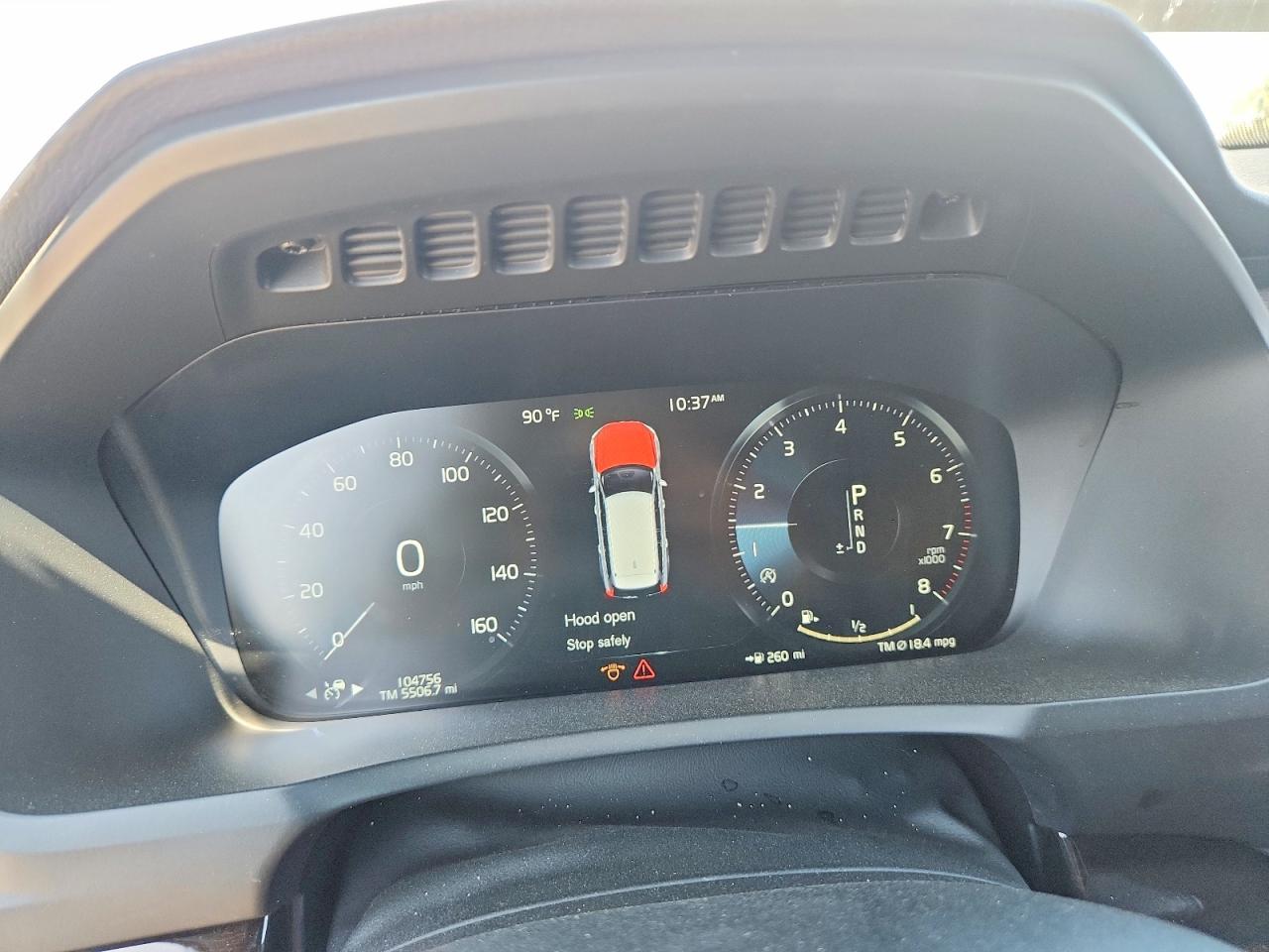 2018 VOLVO XC90 Momentum