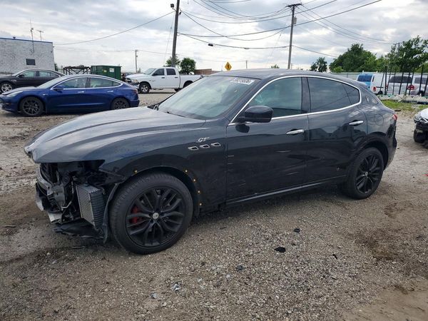 2022 MASERATI LEVANTE BASE/GT