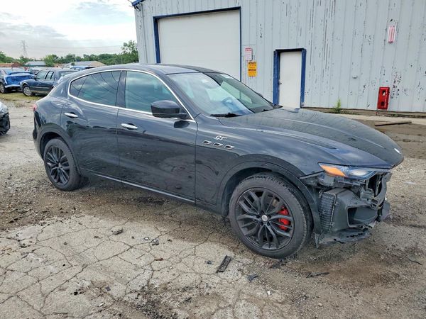 2022 MASERATI LEVANTE BASE/GT