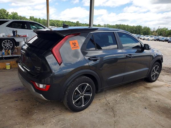 2023 KIA NIRO LX
