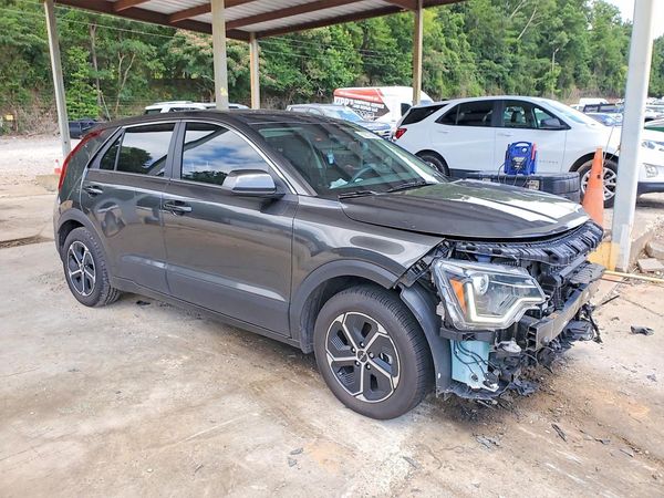2023 KIA NIRO LX