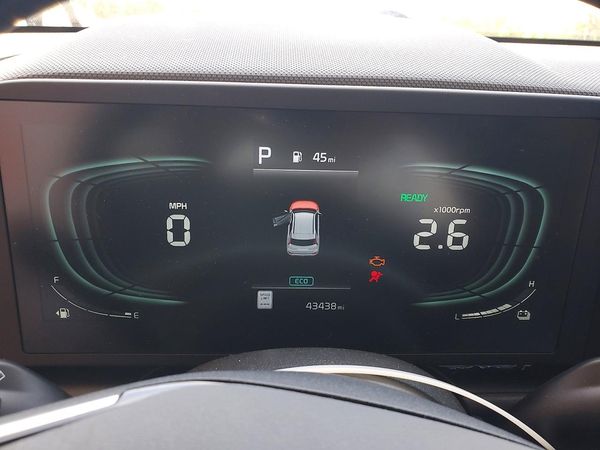 2023 KIA NIRO LX