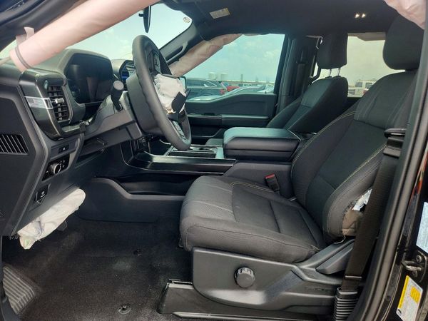 2025 FORD F150 STX