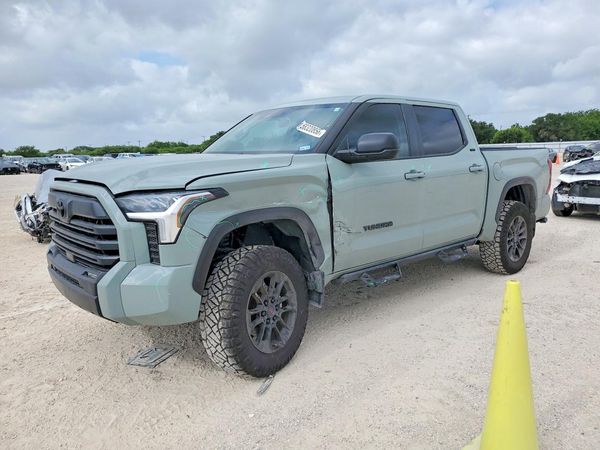 2024 TOYOTA TUNDRA SR5