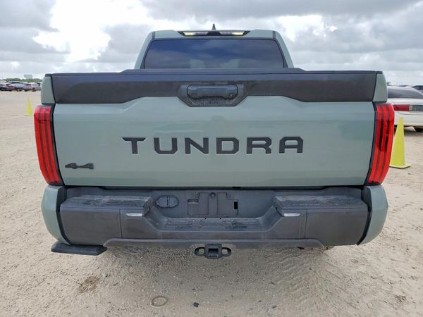 2024 TOYOTA TUNDRA SR5