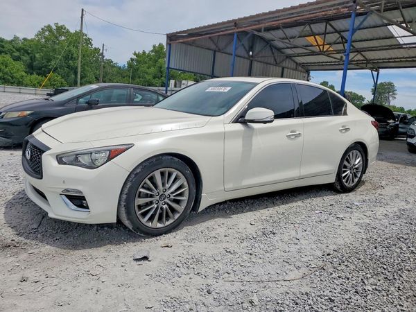 2021 INFINITI Q50 LUXE