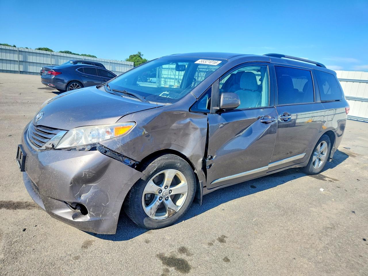 2017 TOYOTA SIENNA LE Mobility/LE
