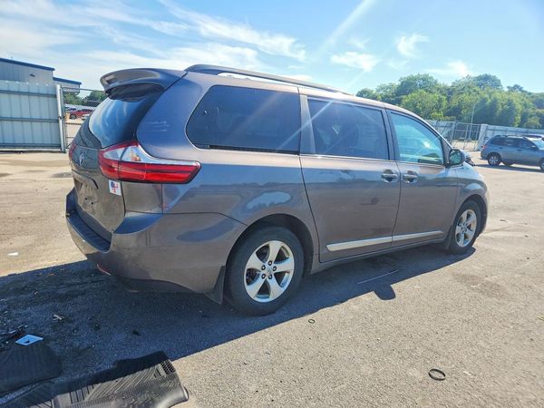 2017 TOYOTA SIENNA LE Mobility/LE