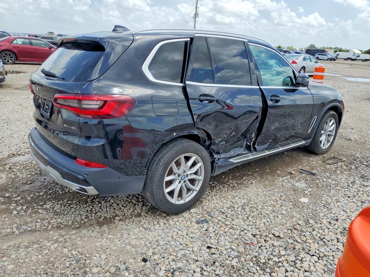 2023 BMW X5 sDrive40i