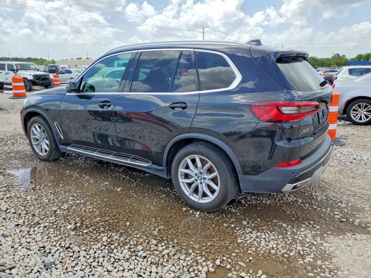 2023 BMW X5 sDrive40i
