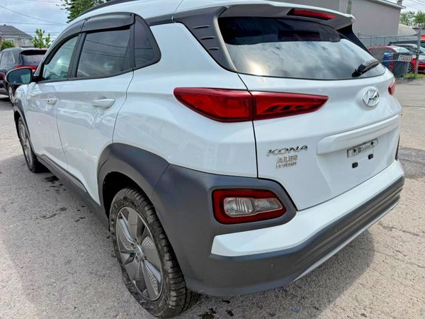 2021 HYUNDAI KONA SEL