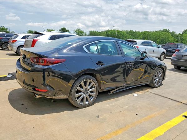 2025 MAZDA 3 Preferred Package