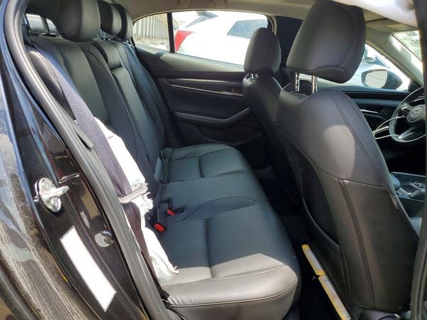 2025 MAZDA 3 Preferred Package