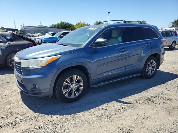 2014 TOYOTA HIGHLANDER