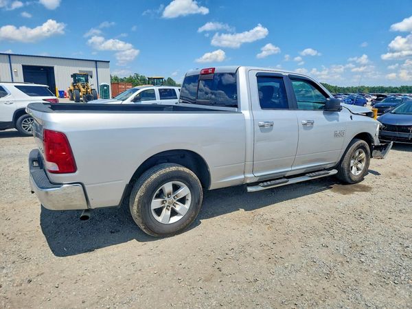 2016 RAM 1500 SLT QUAD CAB 4X4