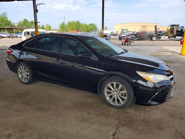 2015 TOYOTA CAMRY