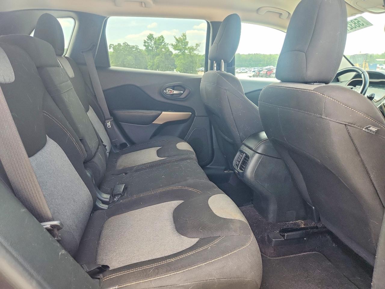 2018 JEEP CHEROKEE LATITUDE FWD