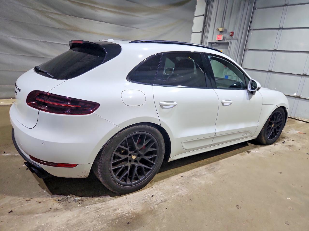 2017 PORSCHE MACAN