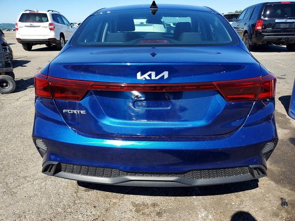 2024 KIA FORTE