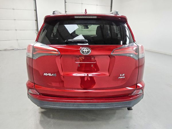 2018 TOYOTA RAV4 LE