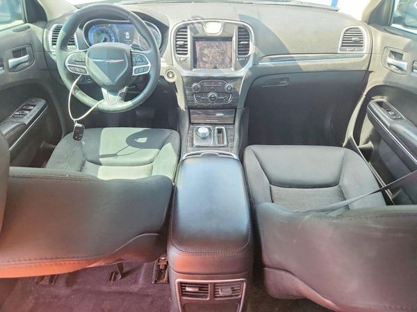 2018 CHRYSLER 300