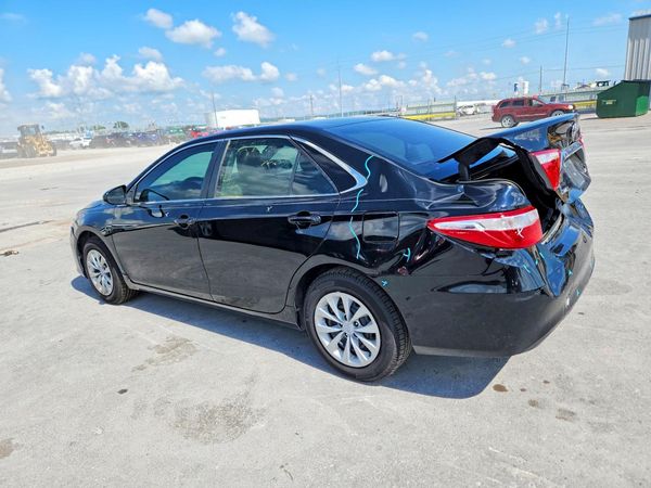 2017 TOYOTA CAMRY