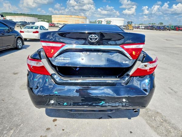 2017 TOYOTA CAMRY