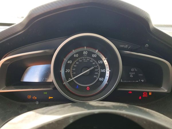 2015 MAZDA 3 Touring/GS