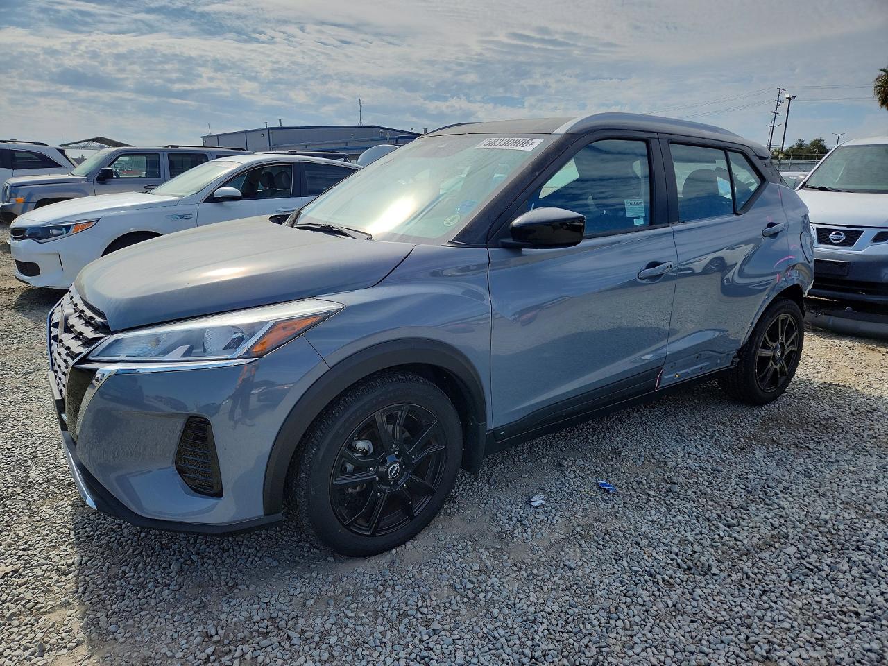 2023 NISSAN KICKS