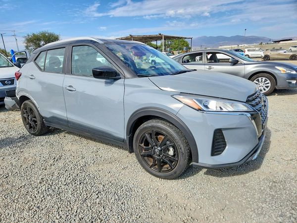 2023 NISSAN KICKS