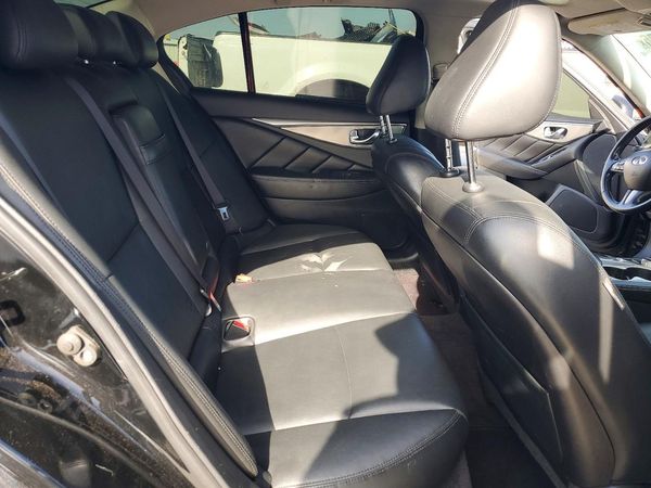 2017 INFINITI Q50