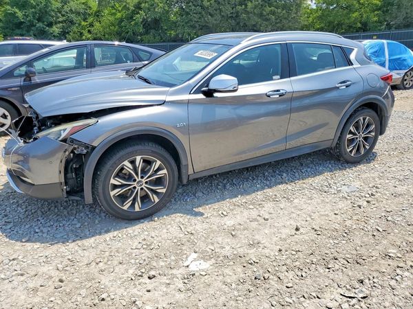 2017 INFINITI QX30