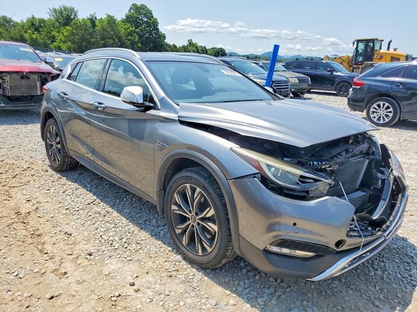 2017 INFINITI QX30