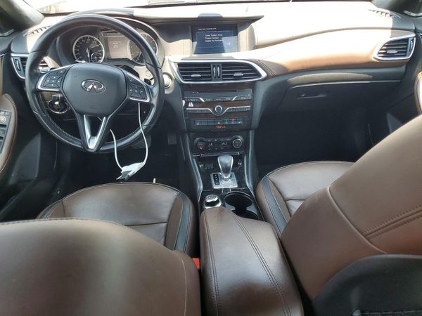 2017 INFINITI QX30
