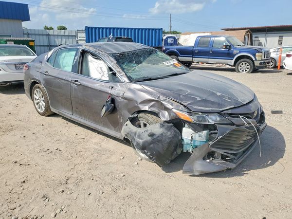 2020 TOYOTA CAMRY