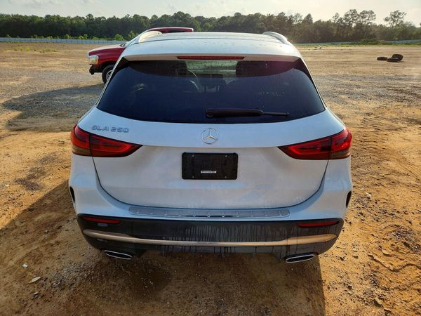 2022 MERCEDES-BENZ GLA GLA250