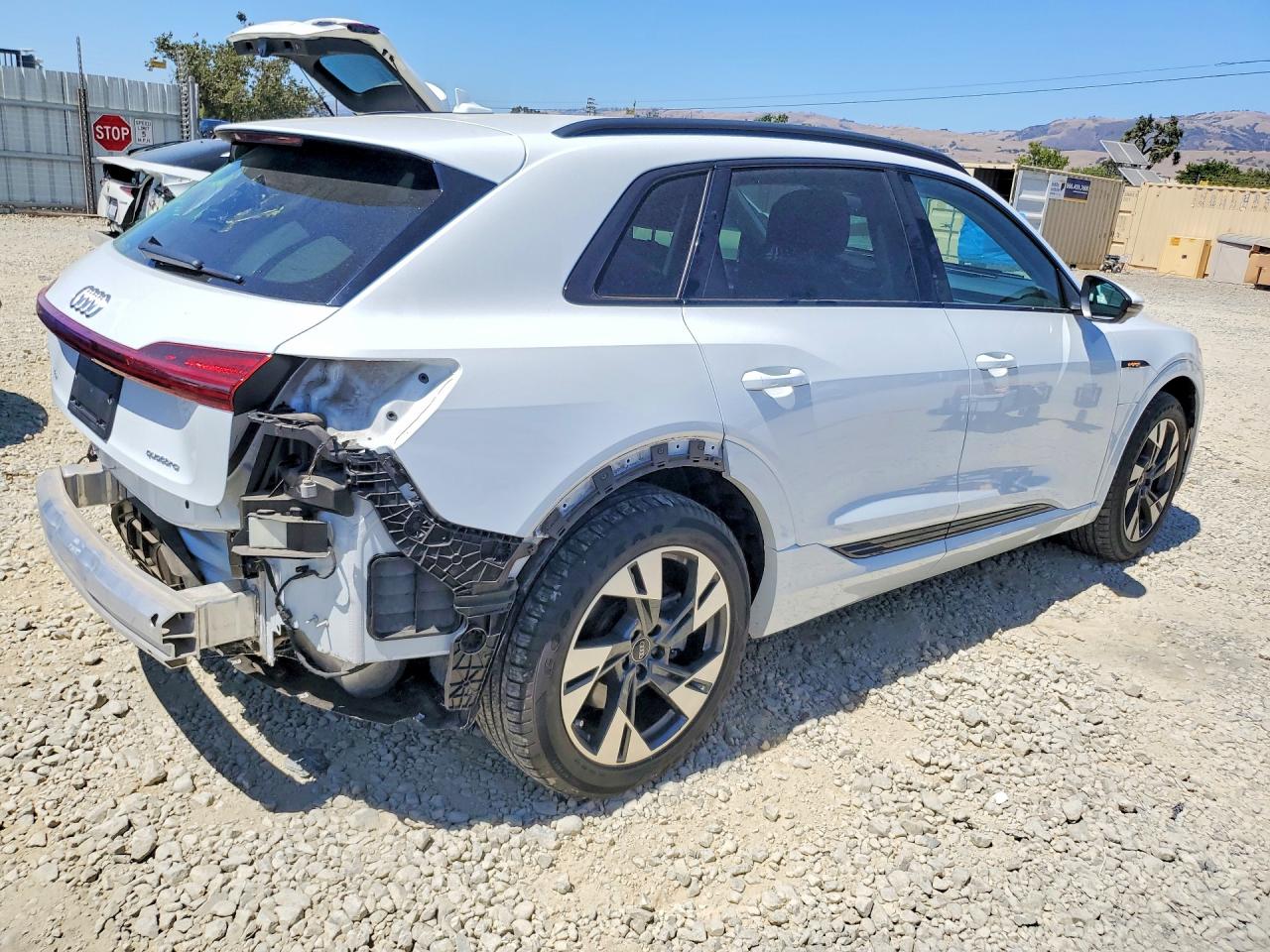 2021 AUDI E-TRON quattro Premium