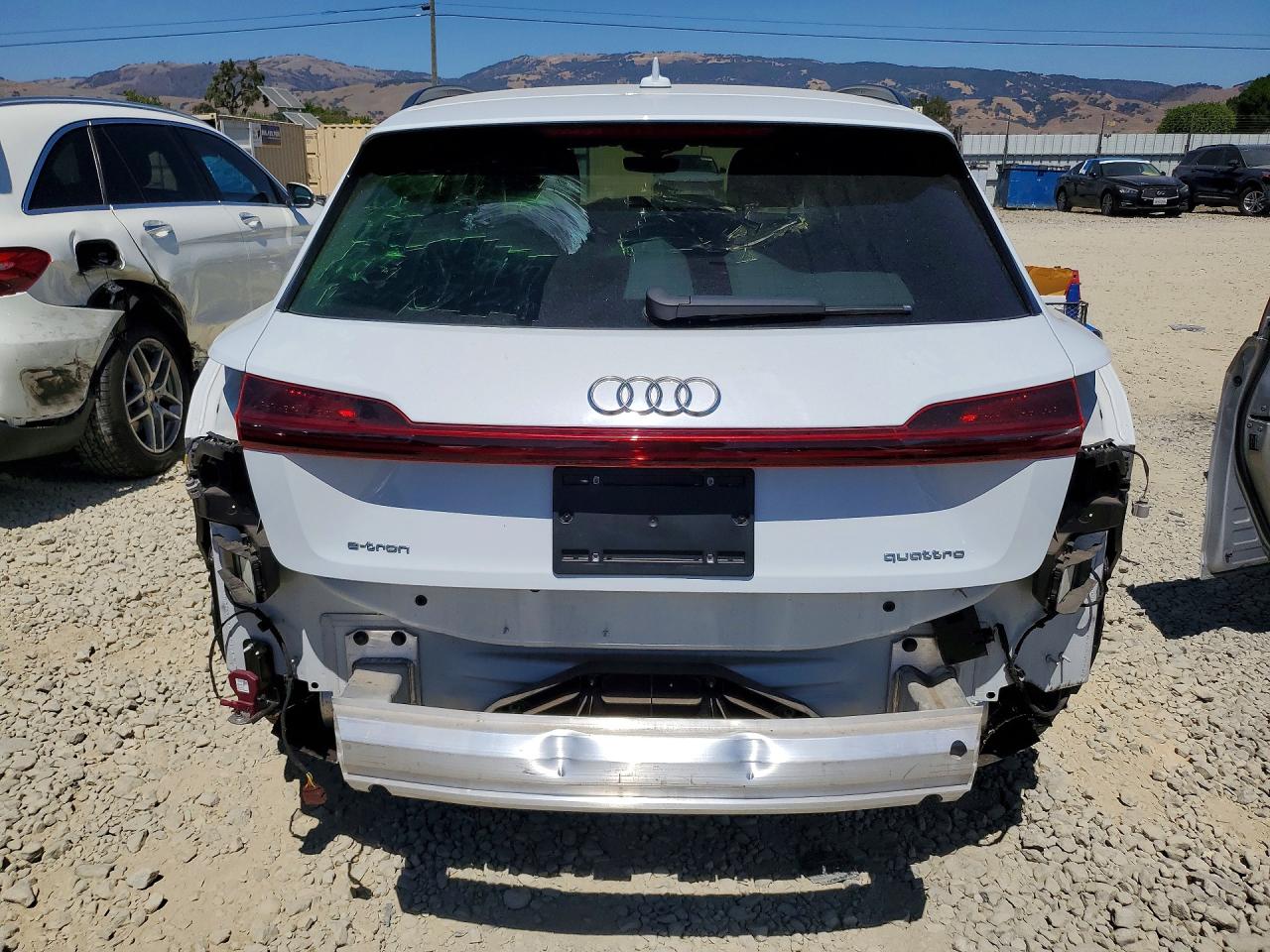 2021 AUDI E-TRON quattro Premium