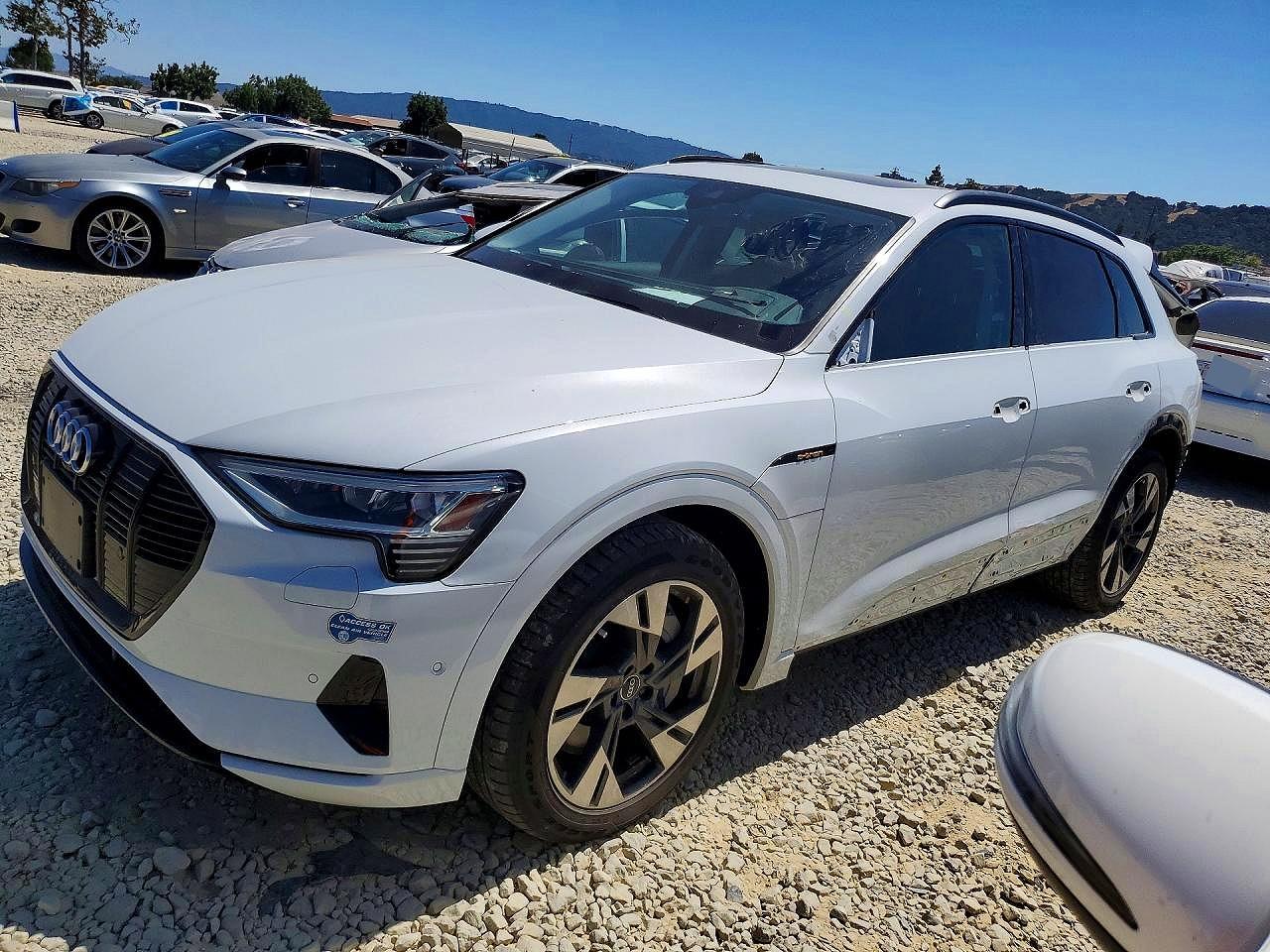 2021 AUDI E-TRON quattro Premium