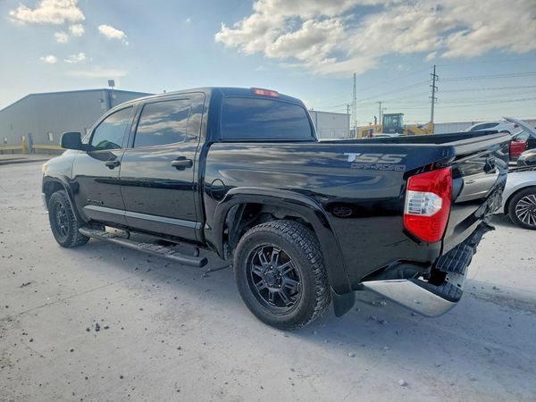 2017 TOYOTA TUNDRA SR5