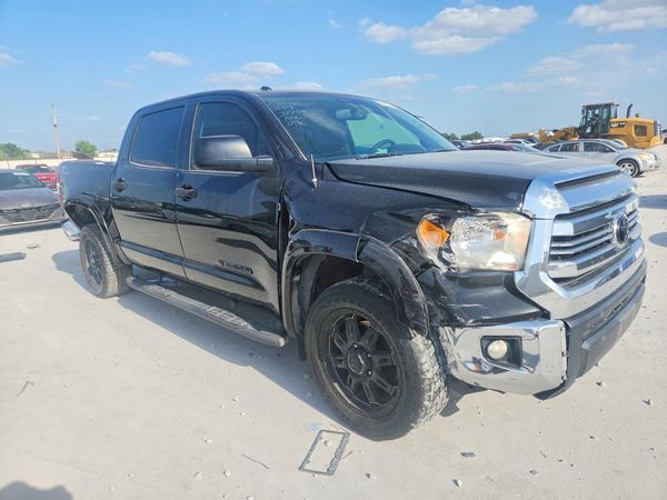 2017 TOYOTA TUNDRA SR5