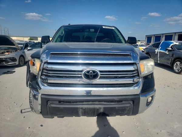 2017 TOYOTA TUNDRA SR5