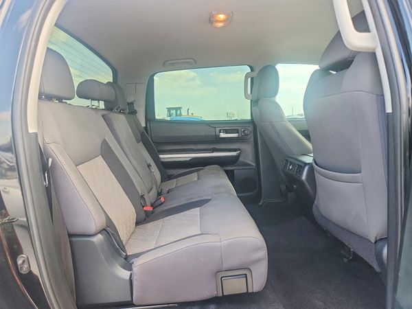 2017 TOYOTA TUNDRA SR5