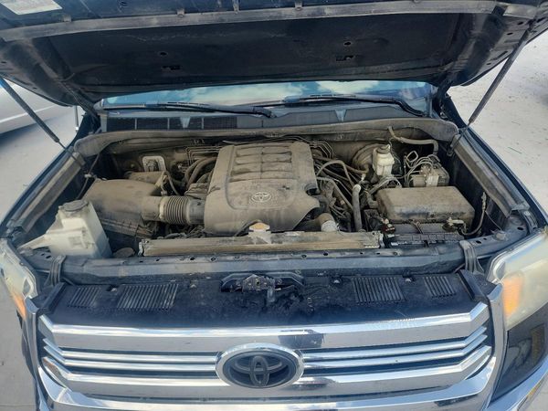 2017 TOYOTA TUNDRA SR5