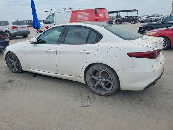 2017 ALFA ROMEO GIULIA TI RWD